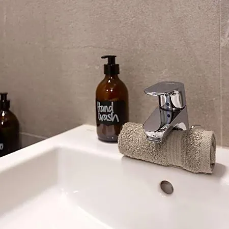 Ξενοδοχείο με διαμερίσματα Urban Style By Loft
